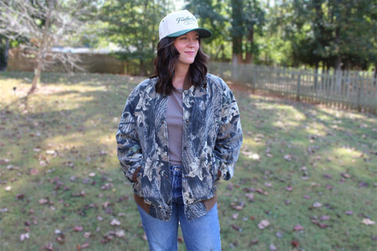 Mossy Oak Camo Bomber Jacket – Medium